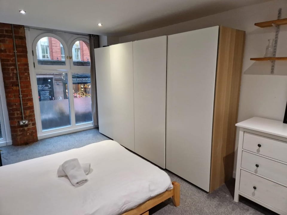1 Bed Northern Quarter Flat Tib Street Apartment in Manchester