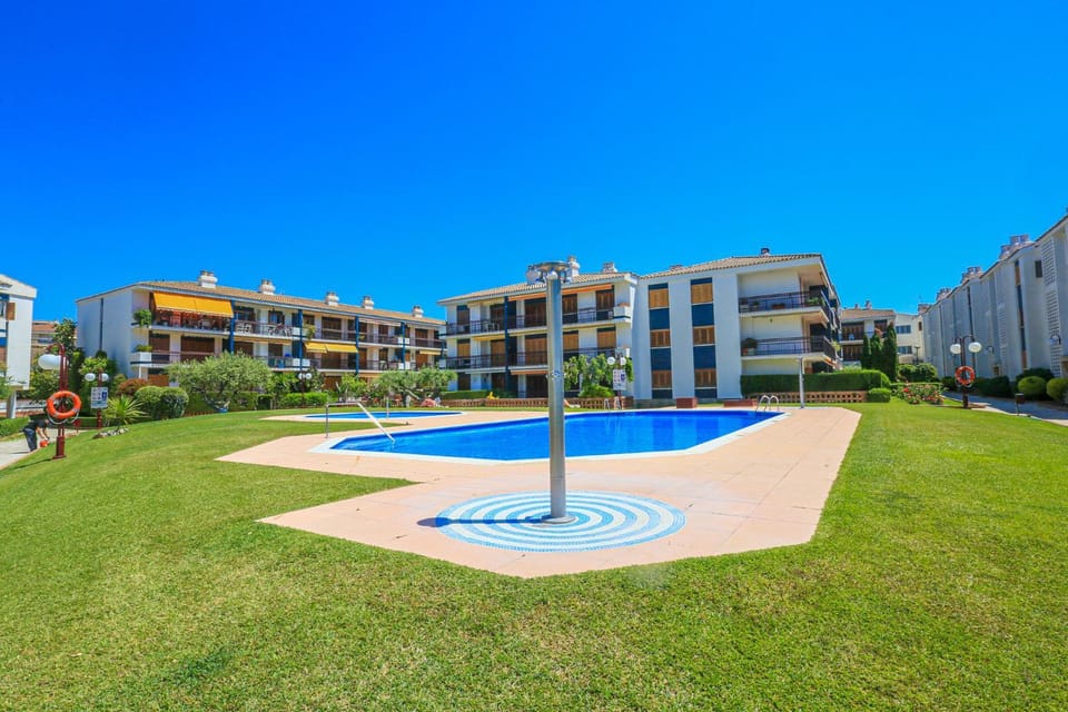 LITORAL COSTA DORADA - PLAYA AZUL Only families Apartment in Cambrils