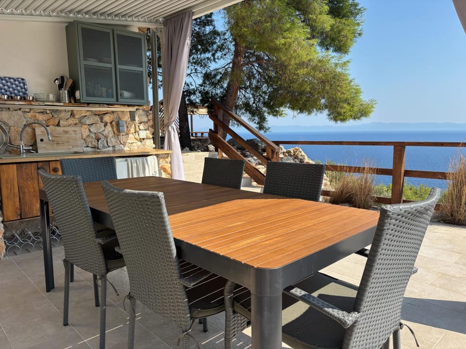 Balcony/Terrace, Kitchen or kitchenette, Dining area, kitchen