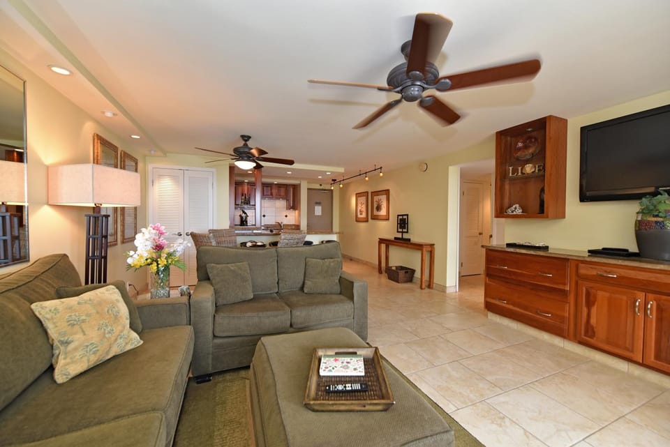 Valley Isle #1203 Apartment in Napili-Honokowai