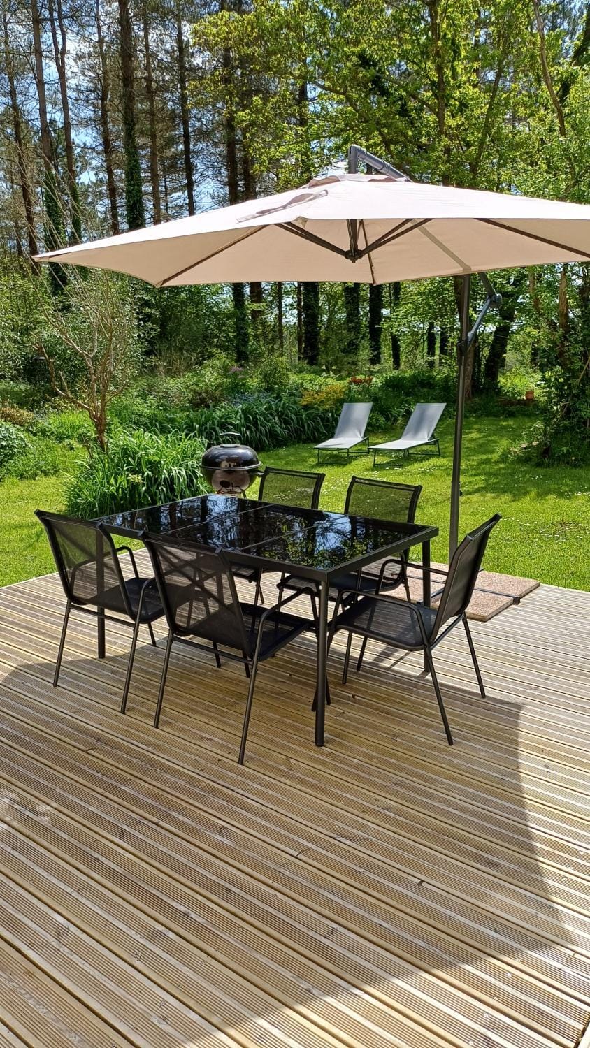 Patio, Garden, Dining area, Garden view