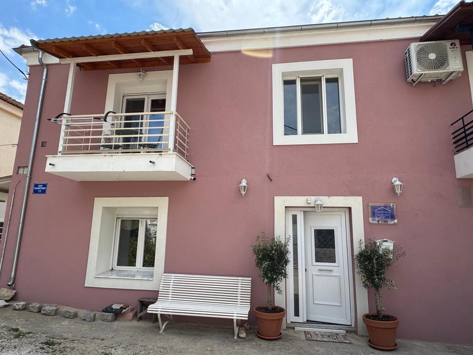 Property building, Balcony/Terrace