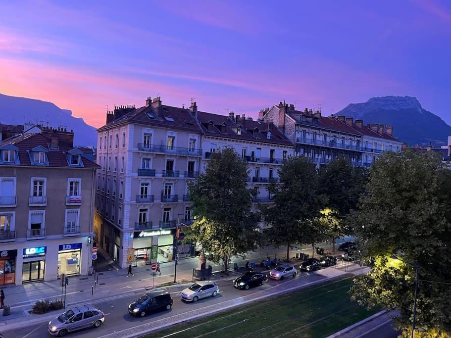 City view, Mountain view, Street view