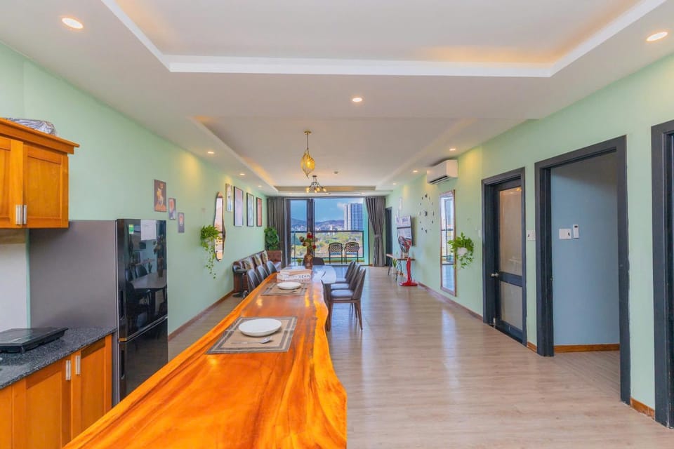 Kitchen or kitchenette, Dining area, pet friendly