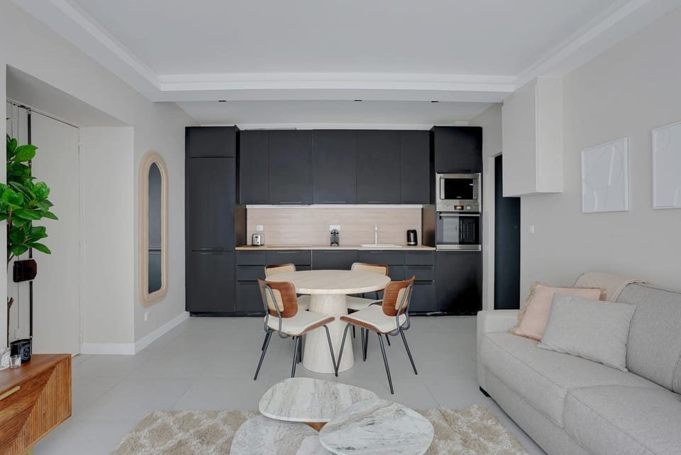 Kitchen or kitchenette, Communal kitchen, kitchen