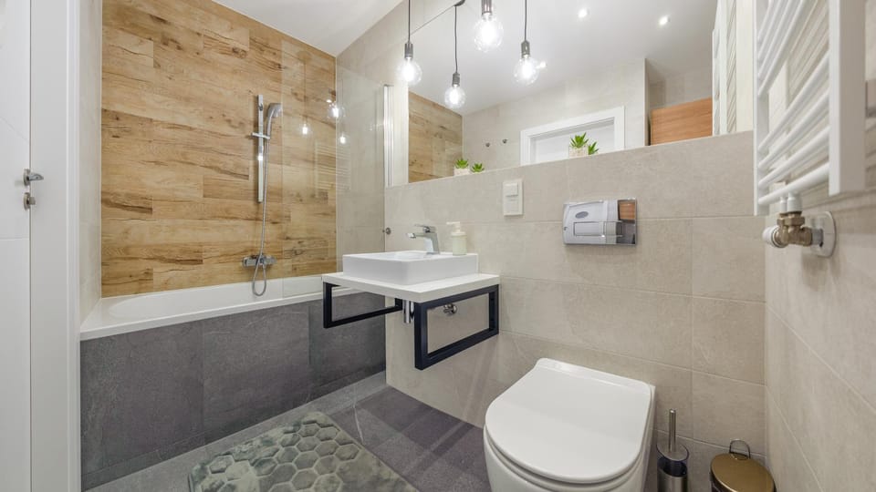 Bathroom, Bath