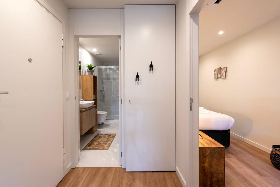 Bathroom, Bedroom