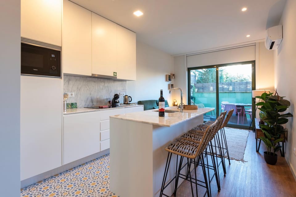 Kitchen or kitchenette, Living room, Dining area