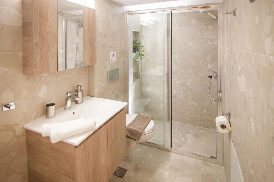 The Acropolis Erenest Apartment in Athens