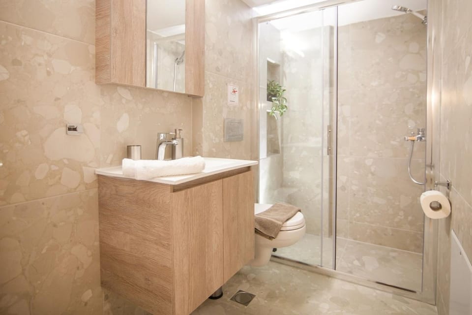 The Acropolis Erenest Apartment in Athens