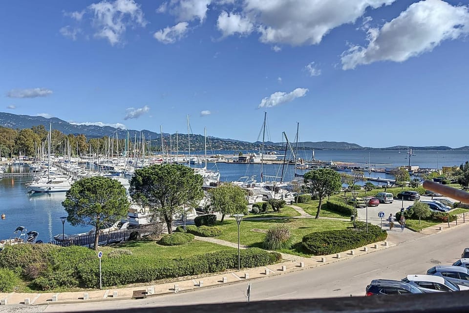 Pretty cocoon with harbour view Apartment in Porto-Vecchio