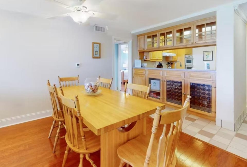 Regency Towers Unit 805W House in Pensacola Beach
