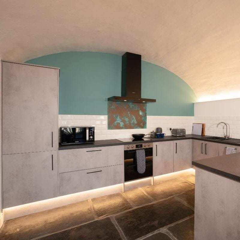 New 2 Bedroom Home at Waterhead Range by LetMeStay House in Ambleside