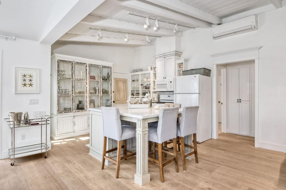 Walk To Beach & Village - 5 Bedrooms - 3 Units House in Carlsbad