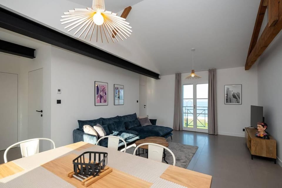 Appartement neuf vue mer au coeur de la Flotte Apartment in La Flotte
