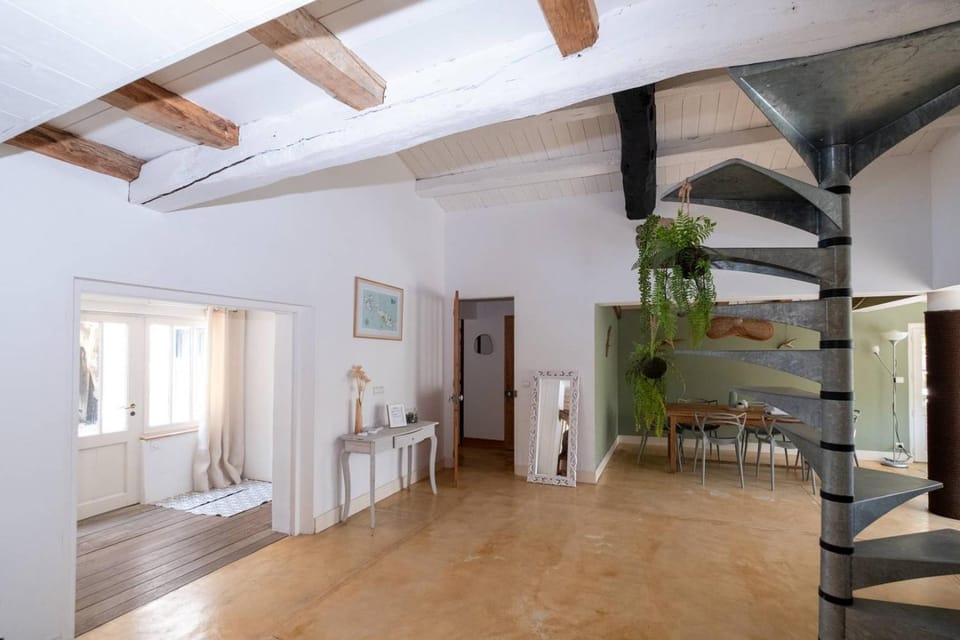 Charmante maison dans venelle fleurie Villa in Sainte-Marie-de-Ré