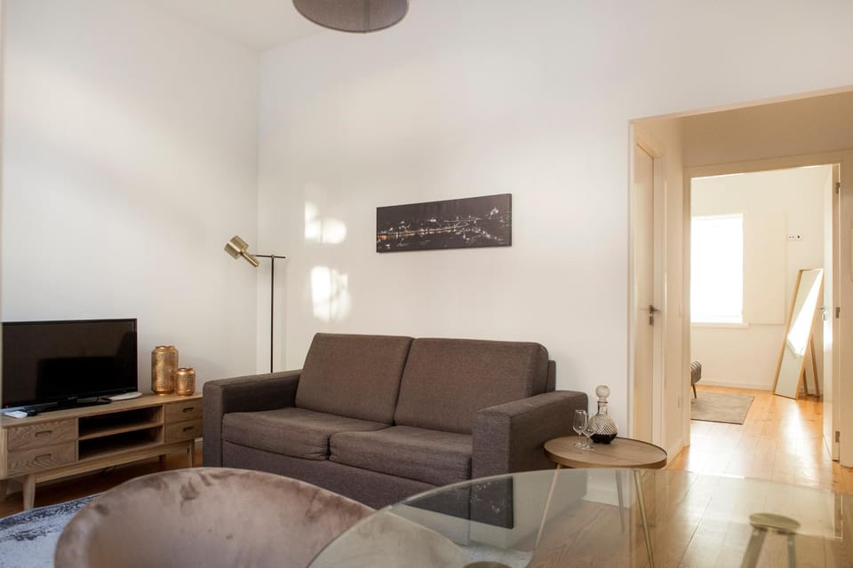 Communal lounge/ TV room, TV and multimedia, Living room