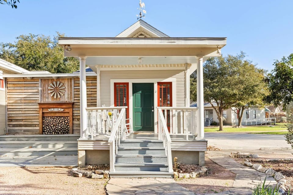 #2 The Cottage House in New Braunfels