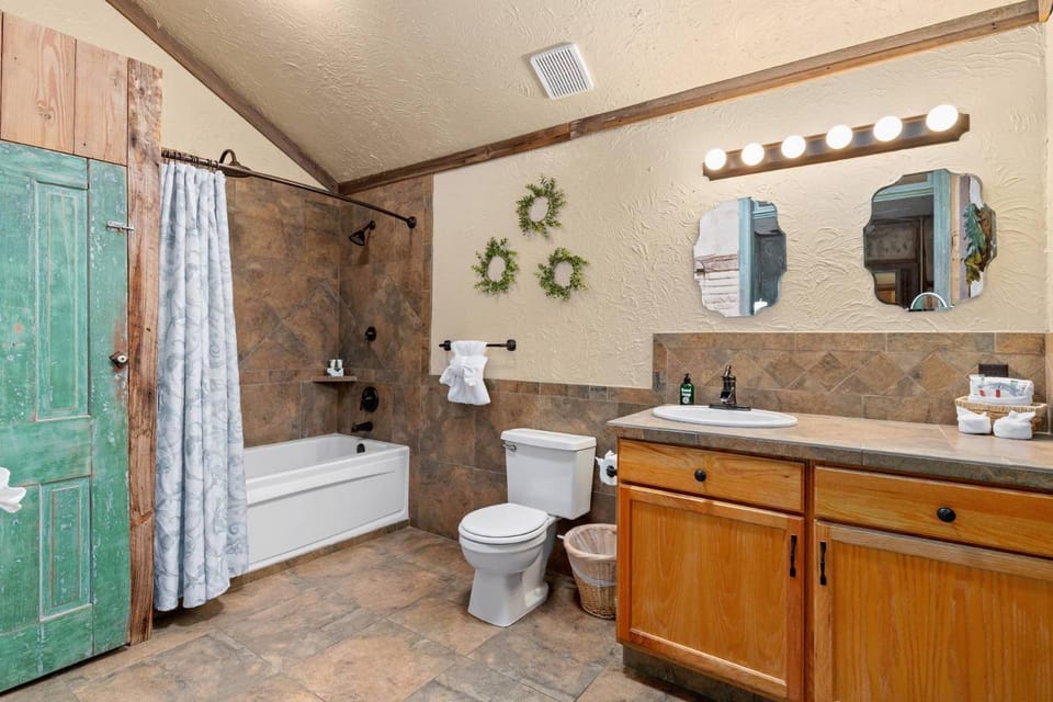 #5 The Dog Run Suite House in New Braunfels