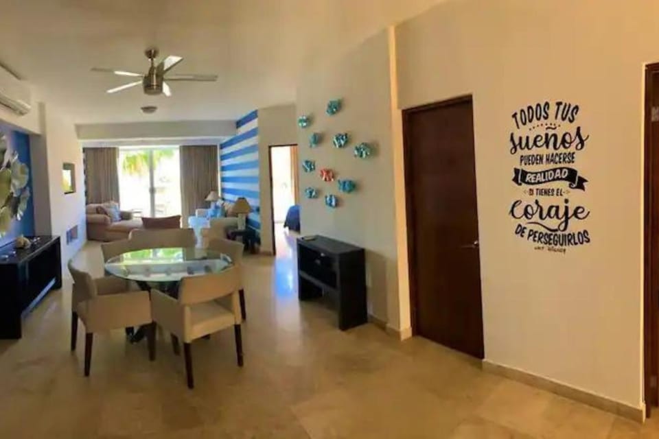 Living room, Dining area