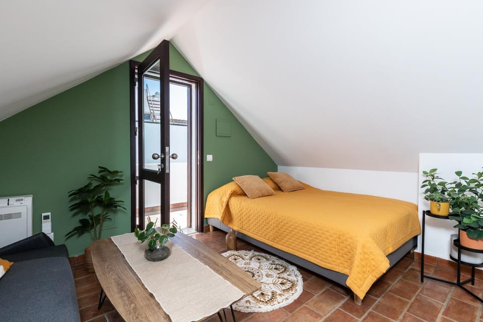 NEW!! Cherry House - Traditional Townhouse in the heart of Tavira House in Tavira