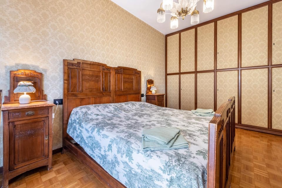 Property building, Living room, Bedroom