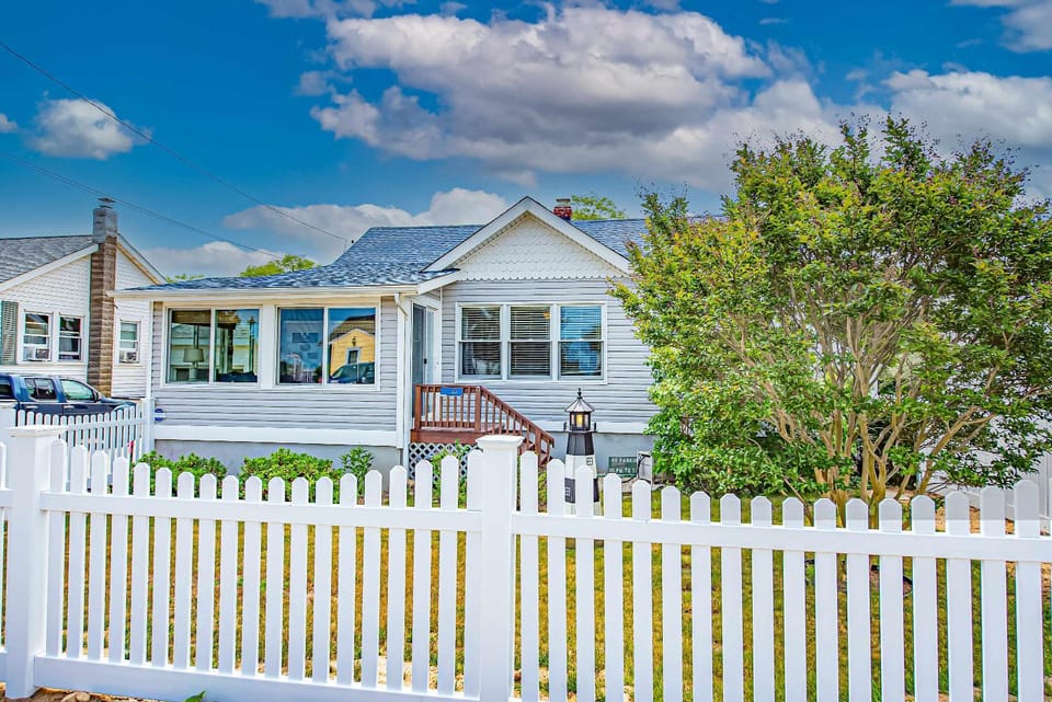 Peconic Sound Beach Home: Backyard & Vineyards House in Peconic