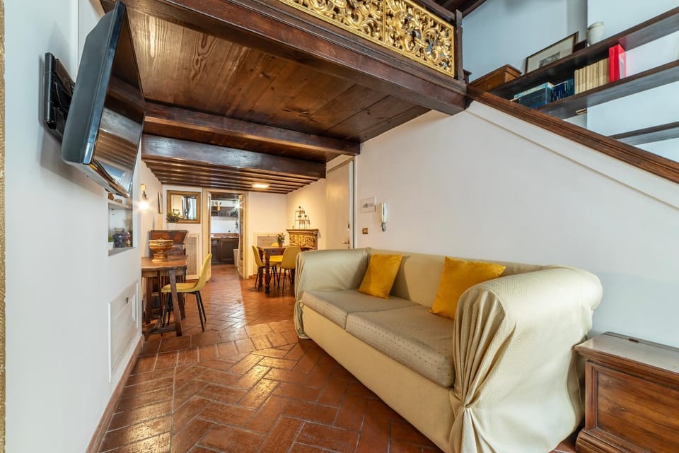 Historical Loft at Campo de Fiori Apartment in Rome
