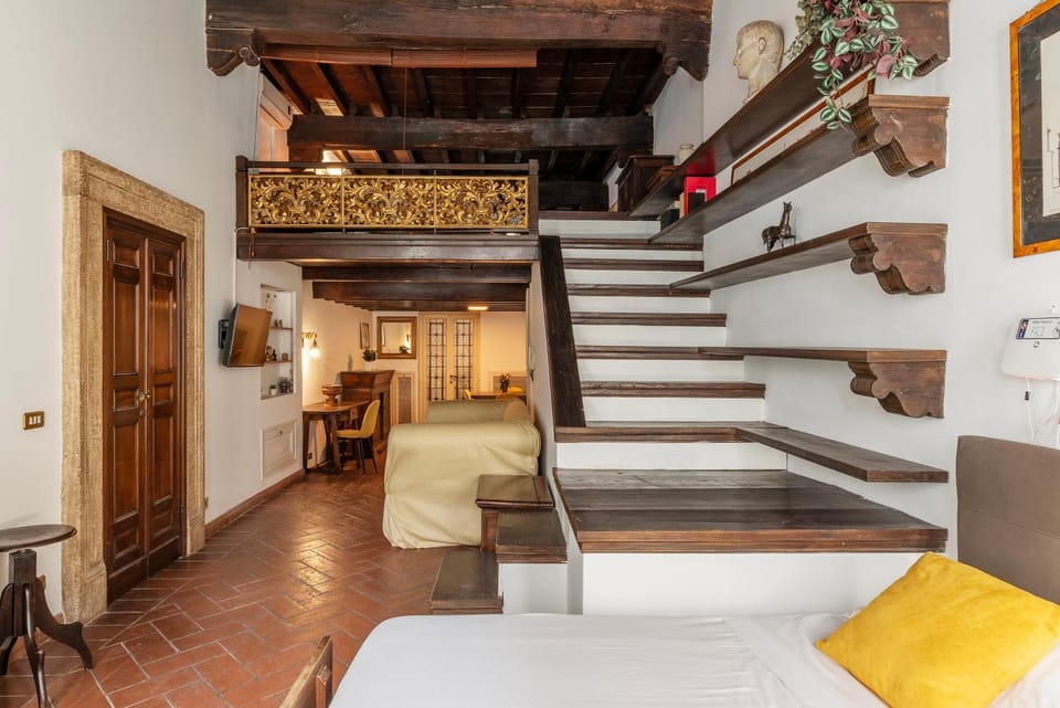 Historical Loft at Campo de Fiori Apartment in Rome