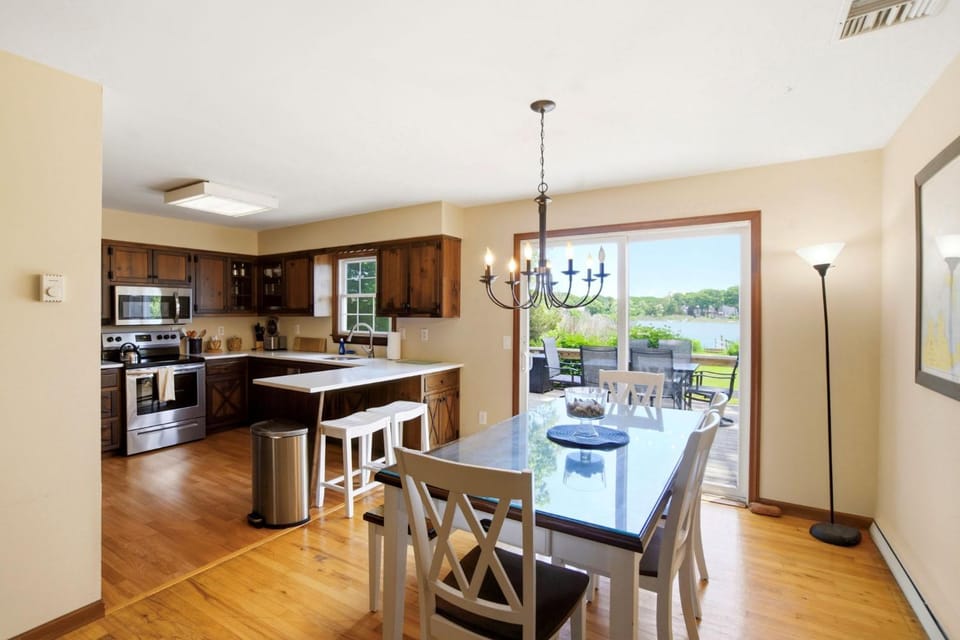 Private Waterfront Home: Dock, Kayaks House in Southold