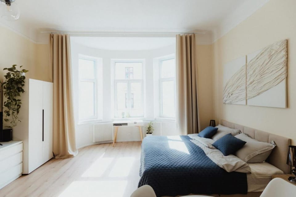 7th Heaven Apartment close to metro and center Apartment in Prague
