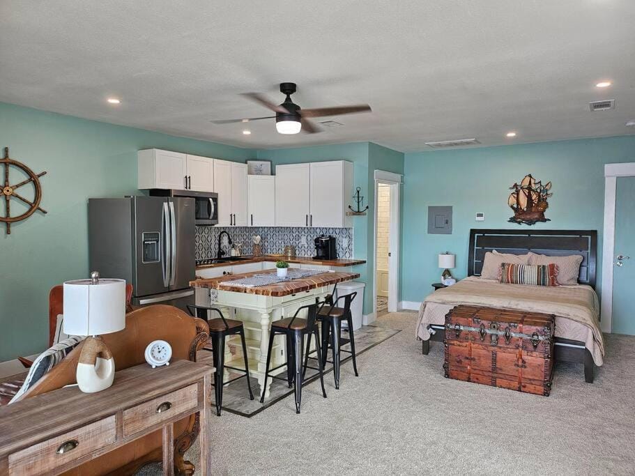 Pensacola Waterfront Retreat Villa in Pensacola Beach