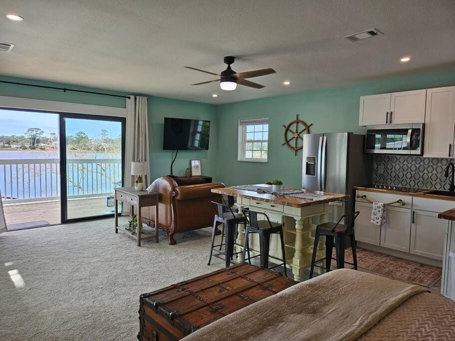 Pensacola Waterfront Retreat Villa in Pensacola Beach