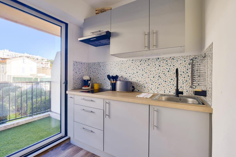 Magnifique studio avec terrasse au cœur de Cannes Apartment in Cannes