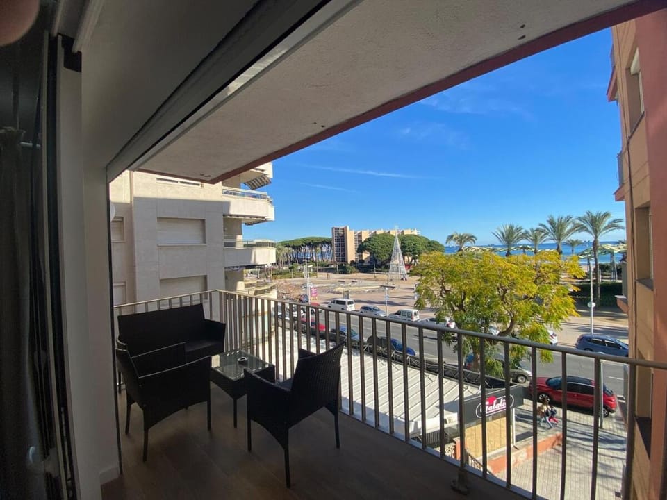 Frente al Mar - Apartamento La Pineda Salou Port Aventura Apartment in La Pineda