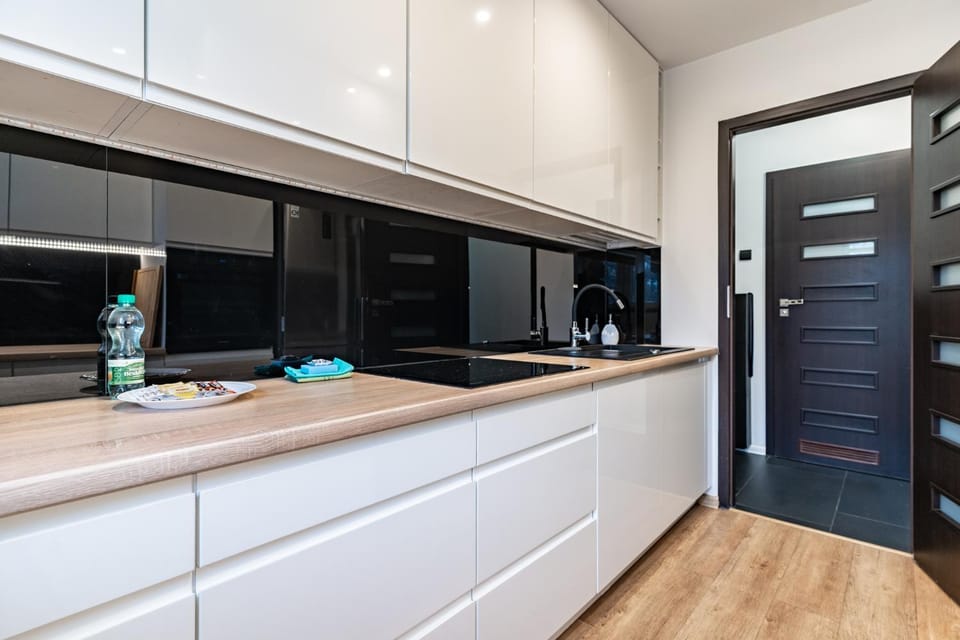Kitchen or kitchenette, pet friendly, stove