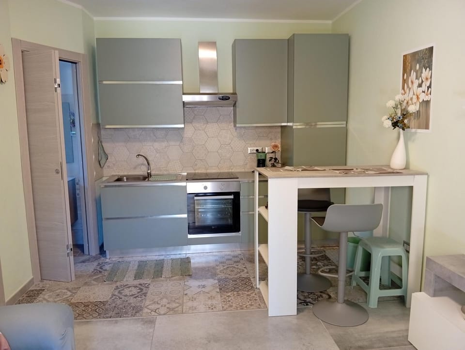 Appartamento Salvia, veranda e giardino a 75 m dal mare House in Sardinia