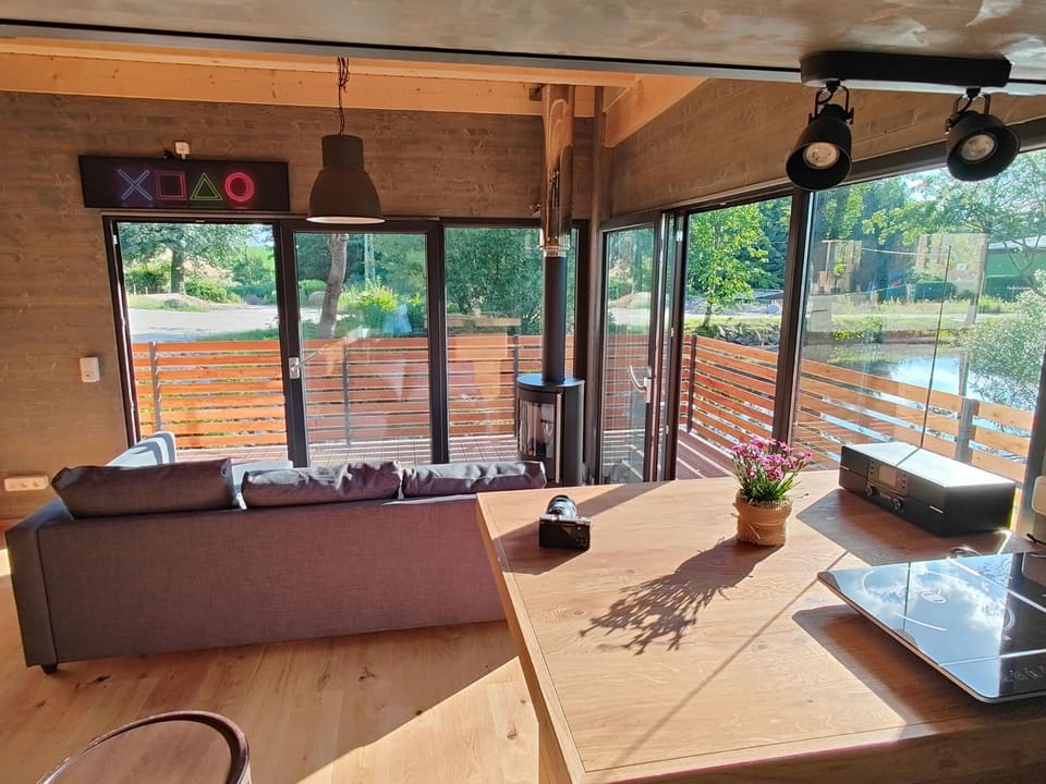 View (from property/room), Balcony/Terrace, Living room, Seating area, Dining area