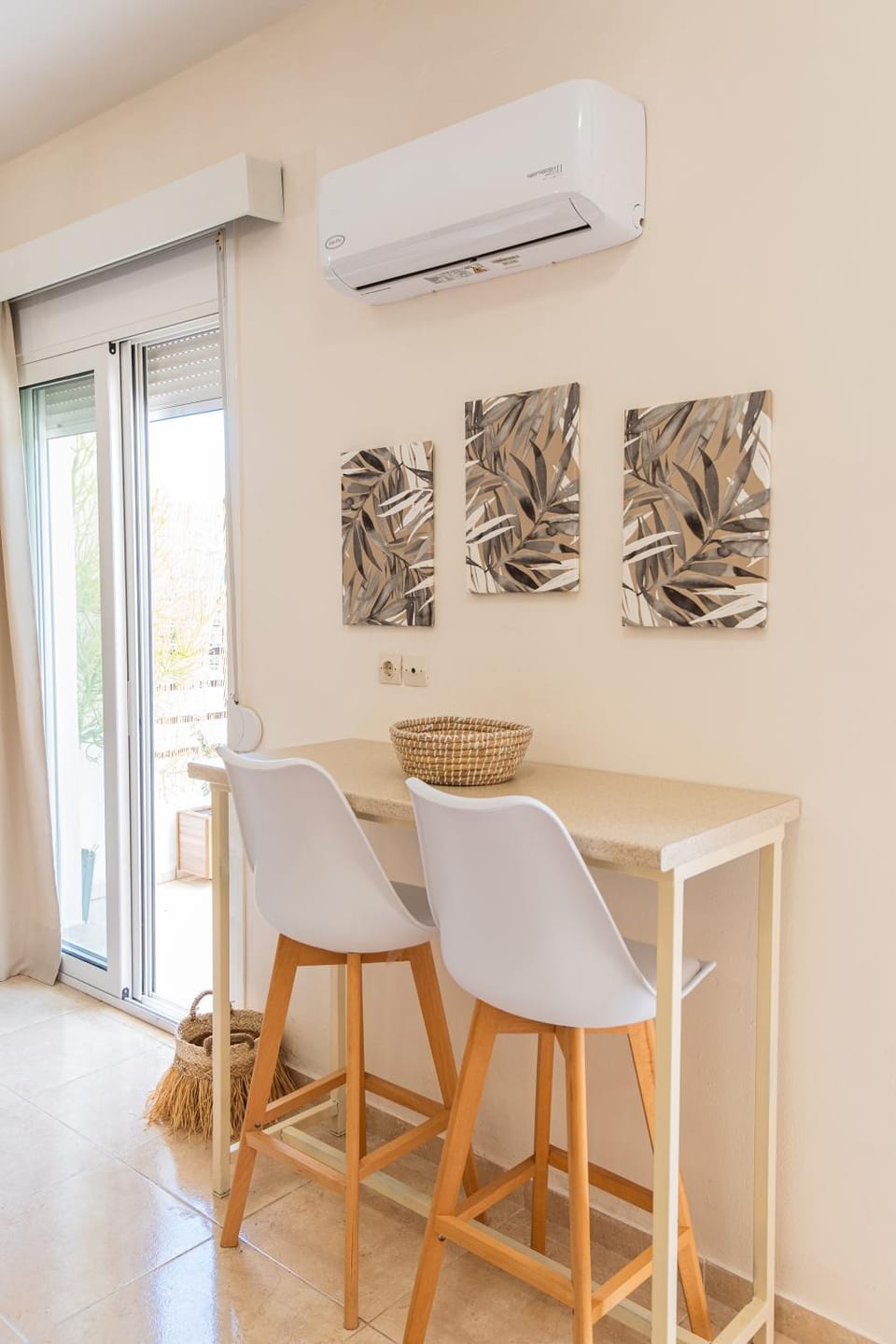 Living room, kitchen