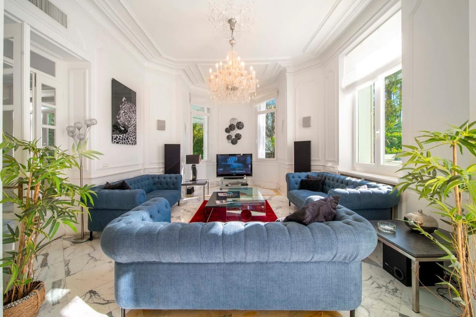 REF 1981 - Cannes Center - Particular town house for rent Villa in Cannes