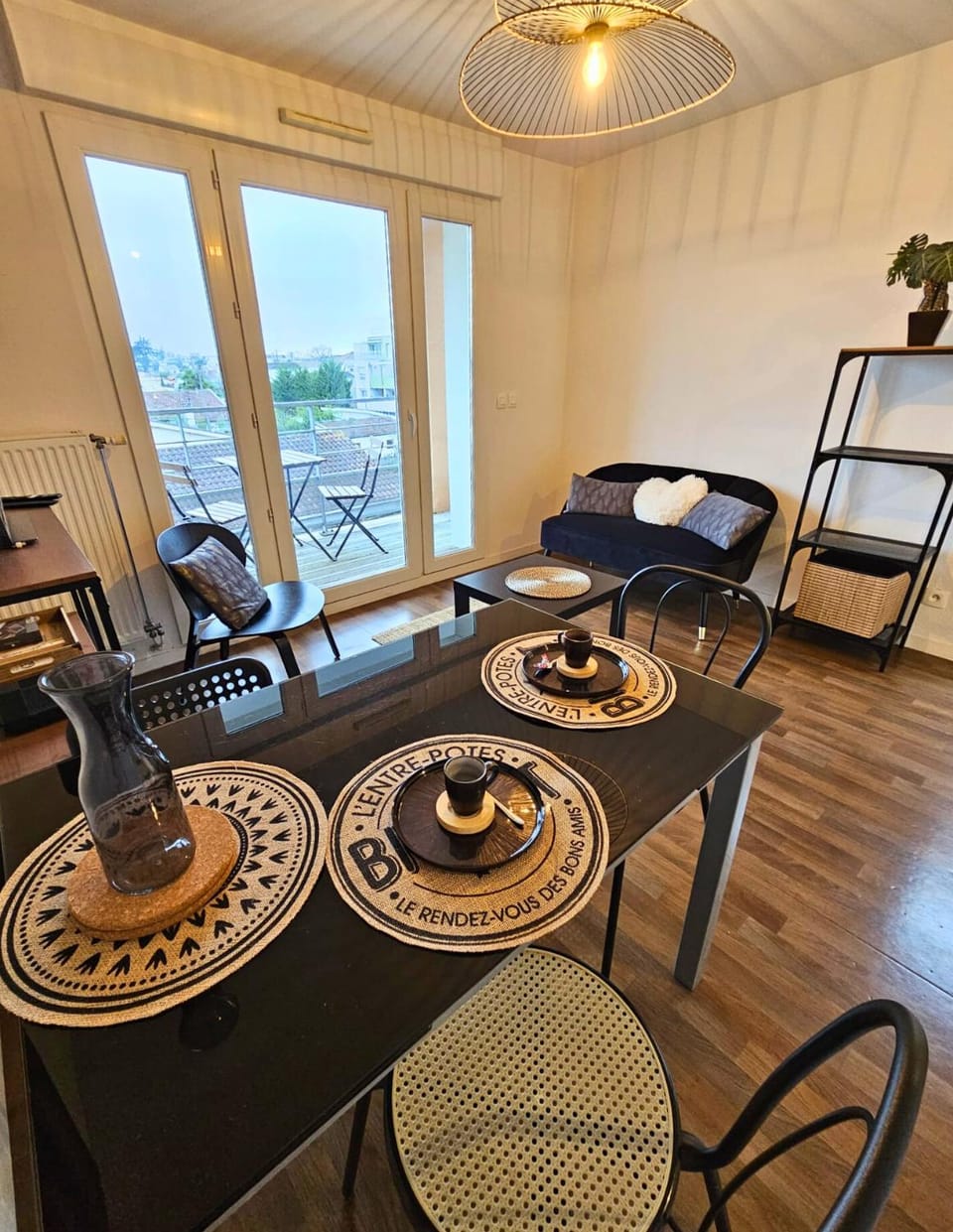 Living room, Dining area