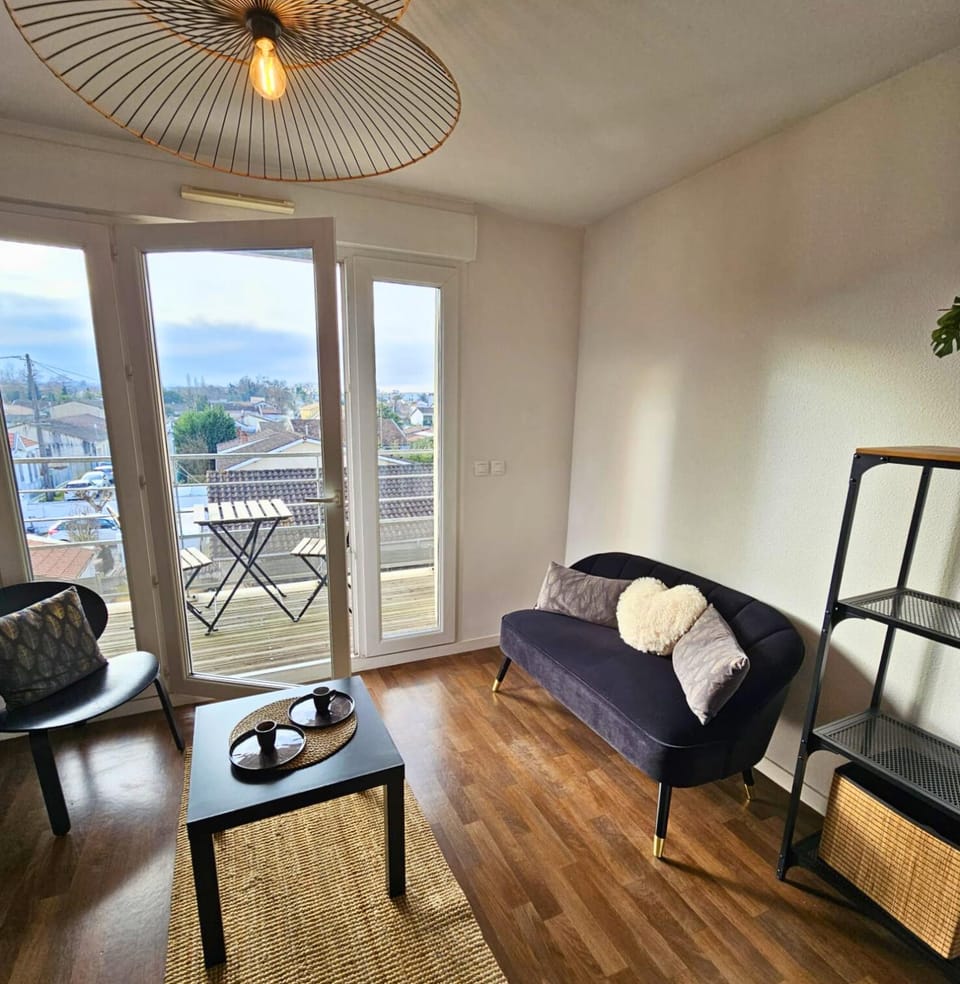 Natural landscape, View (from property/room), Balcony/Terrace, Living room