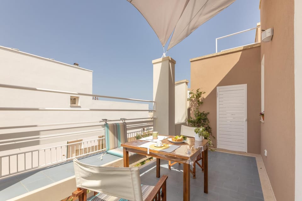 Patio, Balcony/Terrace, Dining area