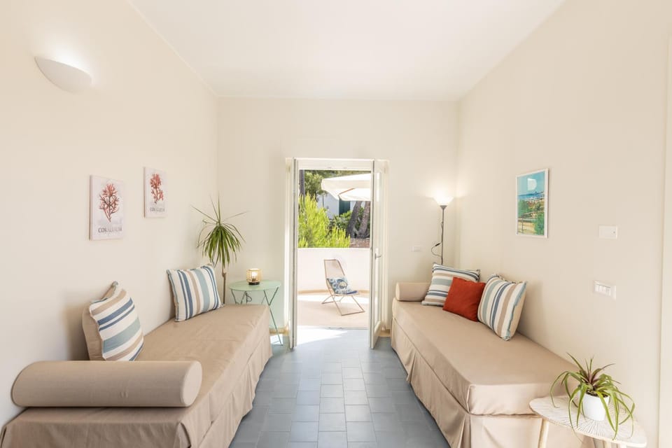 Bed, Living room, Seating area