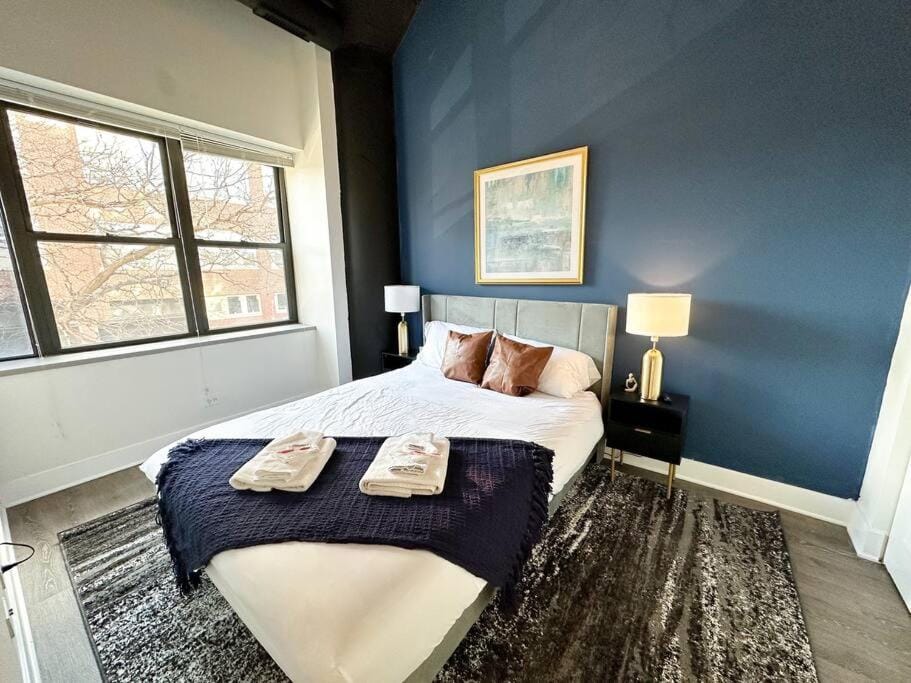 Bed, Photo of the whole room, Bedroom