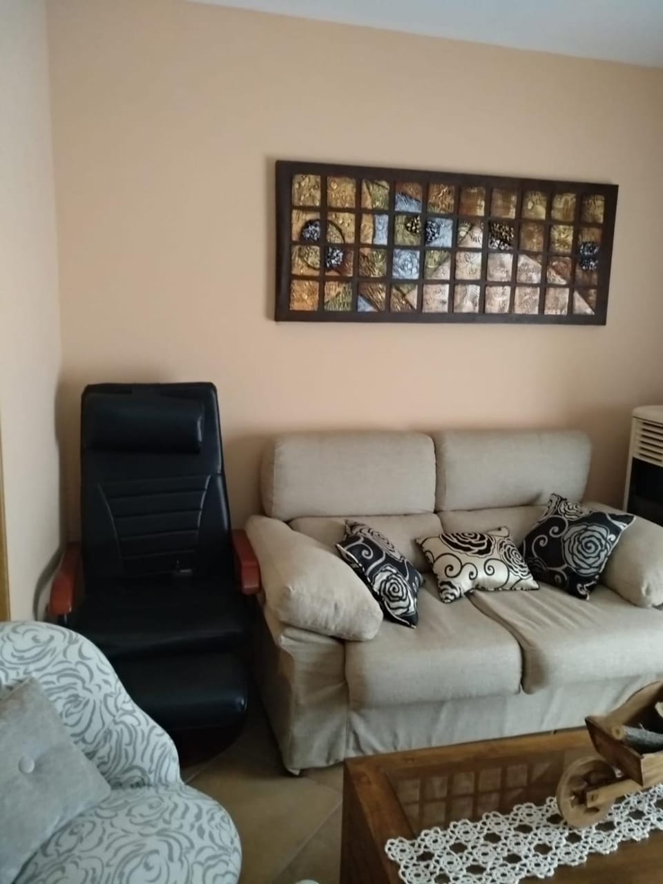 Living room, Seating area