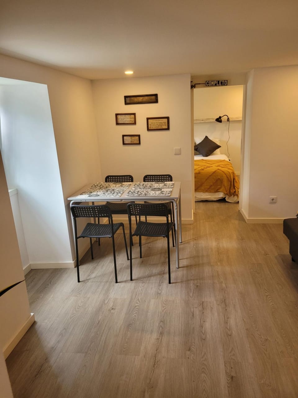 Living room, Seating area, Dining area, hair dresser