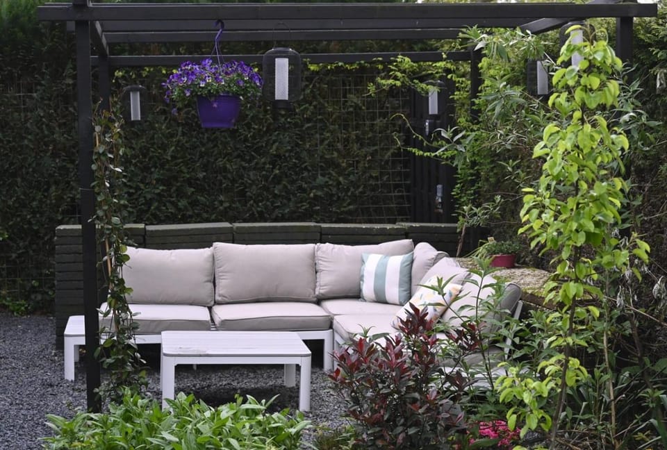 Garden, Seating area