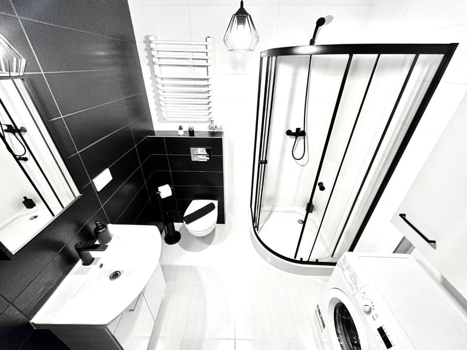 Shower, Bathroom, towels