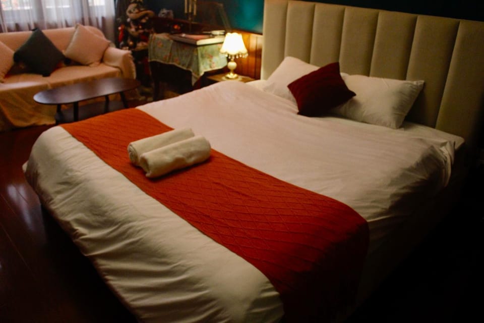Bed, Bedroom